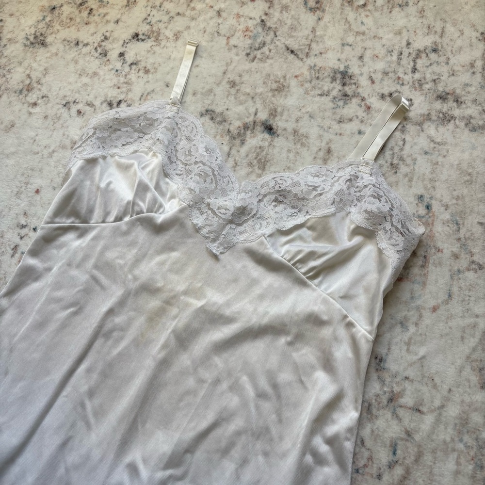 Elegant White Lace Trim Chemise